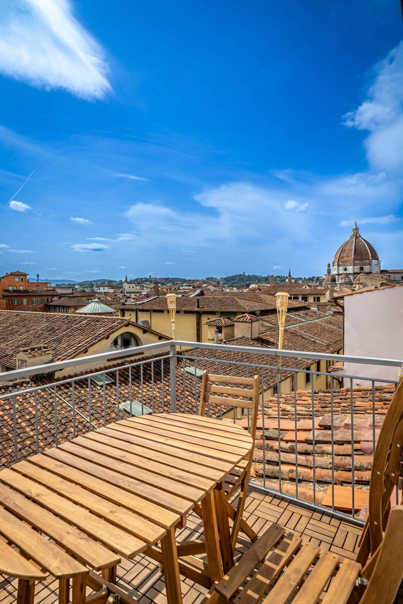 Apartamento Yd Stunning Terrace On The Accademia Florencia Exterior foto
