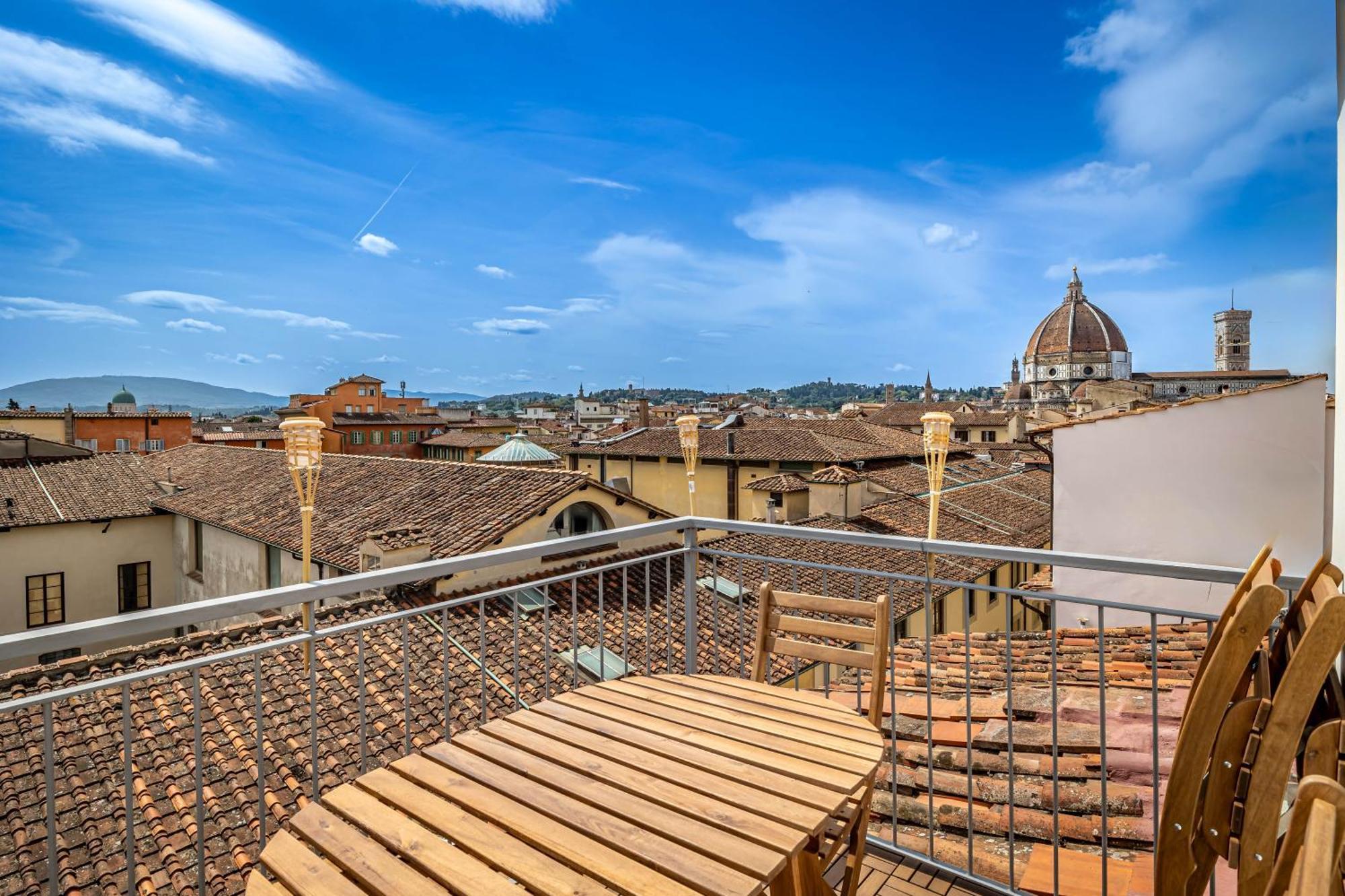 Apartamento Yd Stunning Terrace On The Accademia Florencia Exterior foto