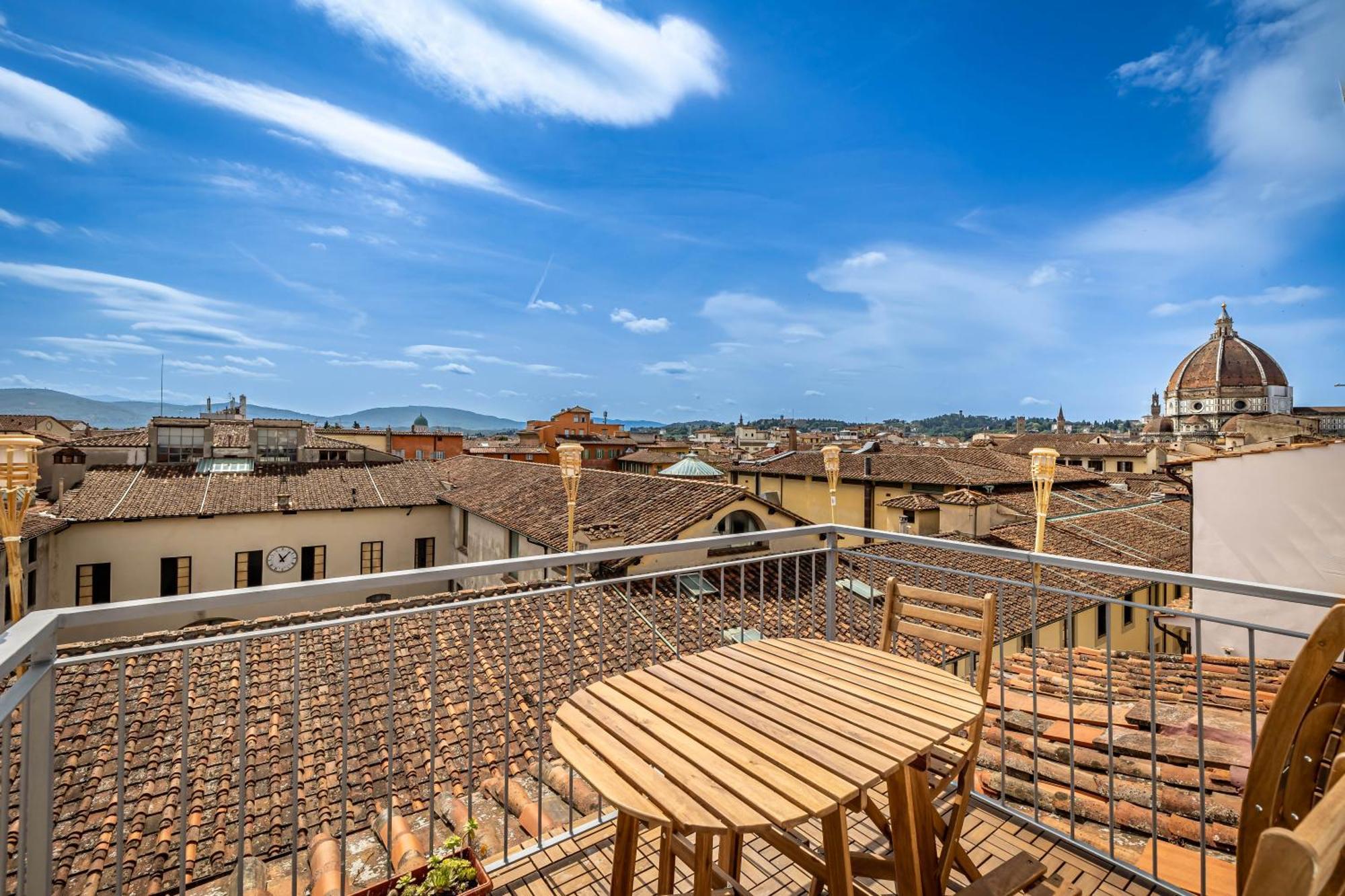 Apartamento Yd Stunning Terrace On The Accademia Florencia Exterior foto